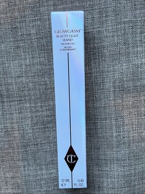 Charlotte Tilbury Glowgasm Beauty Light Wand High Blush Pinkgasm